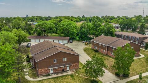 2101 Green Tree #2103, West Bend, WI 53090