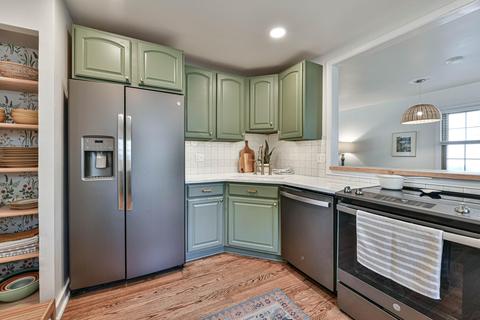 5502 W Martin, Milwaukee, WI 53208