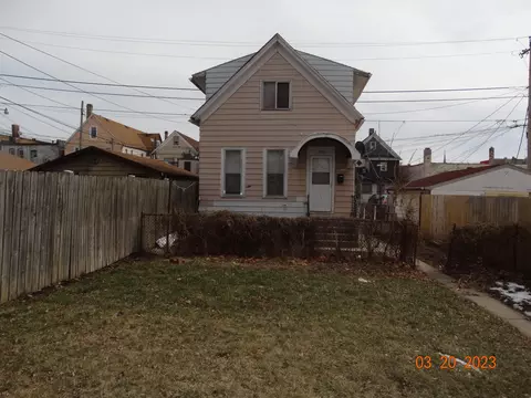 1234 S 17th, Milwaukee, WI 53204