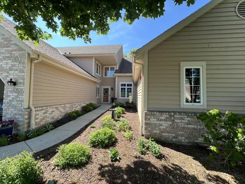 2855 River Birch #C, Brookfield, WI 53045