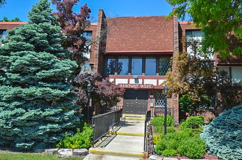 5253 N Lovers Ln #319, Milwaukee, WI 53225