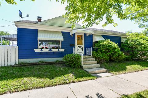 2705 Hayes, Racine, WI 53405
