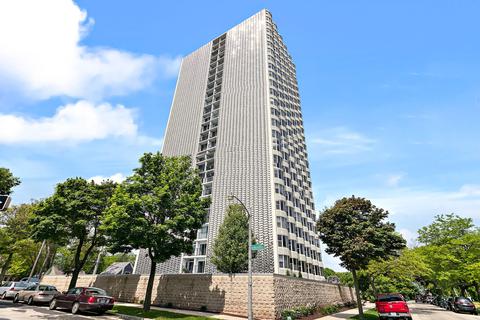 2525 S S Shr #3E, Milwaukee, WI 53207