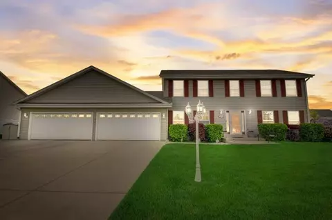 5730 Eagle Pt, Racine, WI 53406