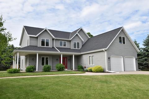 765 Park Vw, Oconomowoc, WI 53066