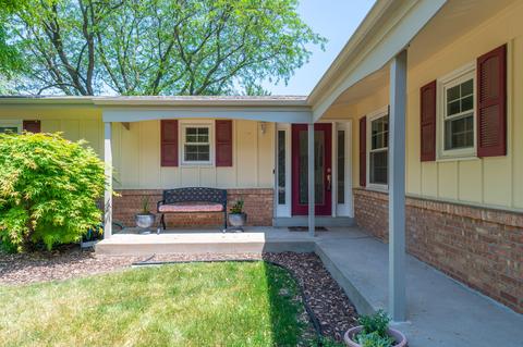 2040 Elm Tree, Elm Grove, WI 53122