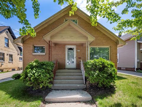 1325 S 16th, Manitowoc, WI 54220