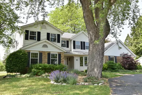 9301 N Broadmoor, Bayside, WI 53217