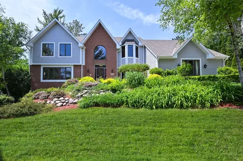 3165 Brehon, Brookfield, WI 53005