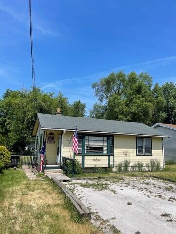 611 S Cogswell, Silver Lake, WI 53170