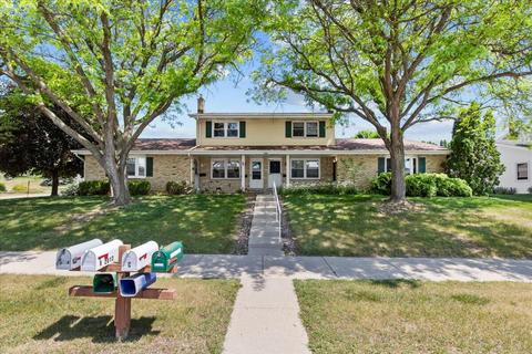 2012 Miller #D, West Bend, WI 53095