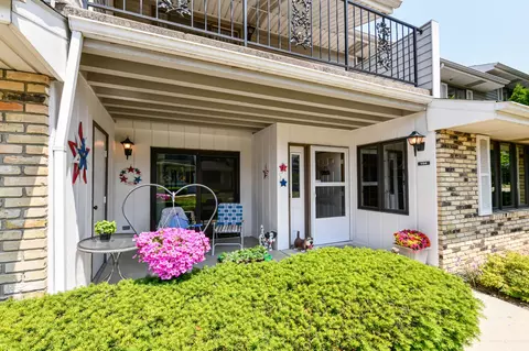 1405 Sun Vly #104, Mount Pleasant, WI 53406