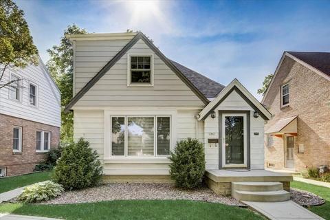 2847 N 77th, Milwaukee, WI 53222