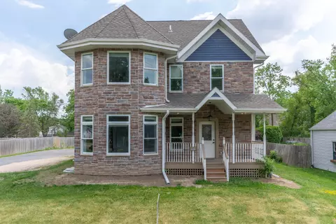 311 W W Ct, Elkhorn, WI 53121