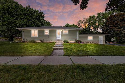 1000 Lemira, Waukesha, WI 53188