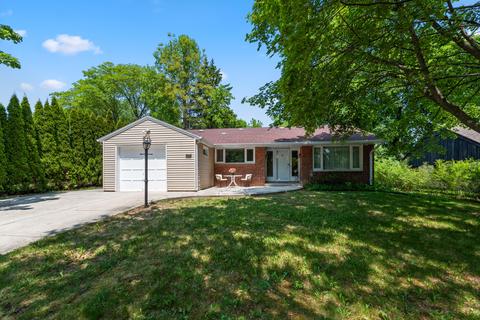 502 E Spooner, Fox Point, WI 53217