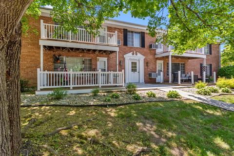 139 Heidel #4, Thiensville, WI 53092