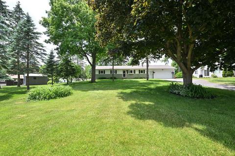 983 Third, Lomira, WI 53048