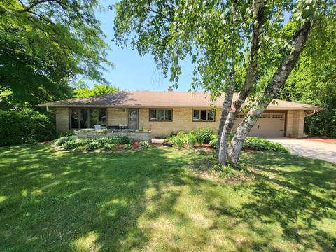 1203 S Cherokee, Waukesha, WI 53186