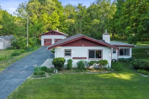4111 W Johnson, Racine, WI 53405