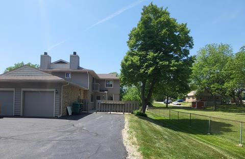 16322 W Coachlight, New Berlin, WI 53151