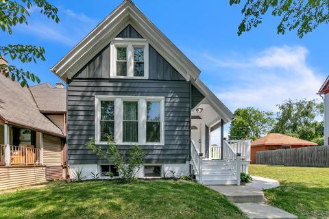 212 W W Ctr, Milwaukee, WI 53212