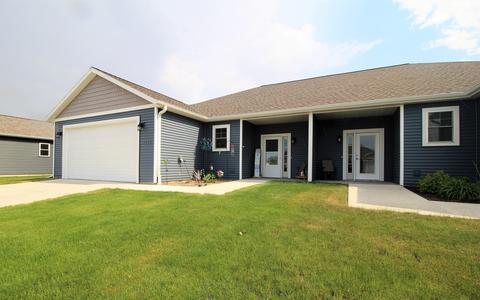 1033 Tanager, Waupun, WI 53963