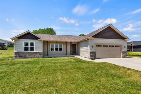 1404 Schuman, Watertown, WI 53098