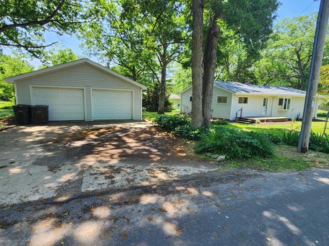 w5437 Walworth Drive, Sugar Creek, WI 53121