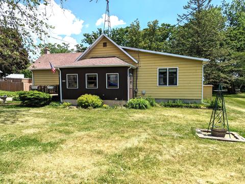 n590 Pleasant Street, Linn, WI 53195