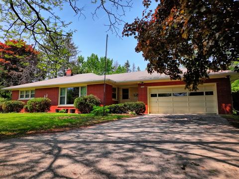 10136 Northwestern, Caledonia, WI 53126