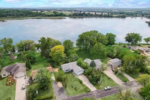 2997 Smith Lk, Barton, WI 53090
