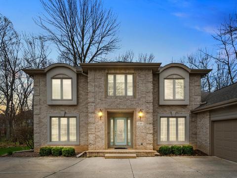 2135 Hunters Rdg, Manitowoc, WI 54220
