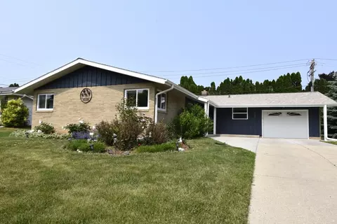307 Hemlock, South Milwaukee, WI 53172