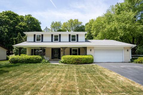 9281 N Fairy Chasm, Brown Deer, WI 53223
