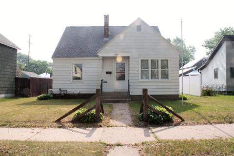 1506 Caledonia, La Crosse, WI 54603