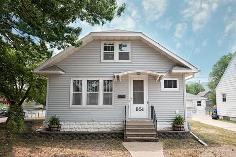 851 7th, Winona, MN 55987