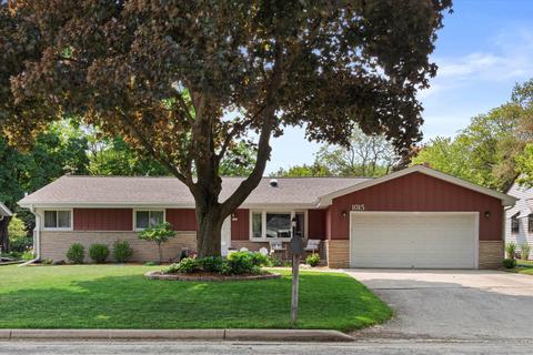 1015 N 121st, Wauwatosa, WI 53226