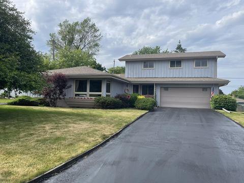 1828 Oak, South Milwaukee, WI 53172