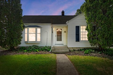w63n399 Hillcrest, Cedarburg, WI 53012