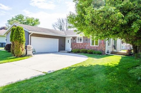2852 N Apache, Sheboygan, WI 53083
