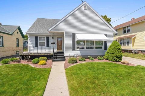 1324 S 20th, Manitowoc, WI 54220