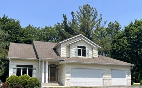 17714 W Roosevelt, New Berlin, WI 53146