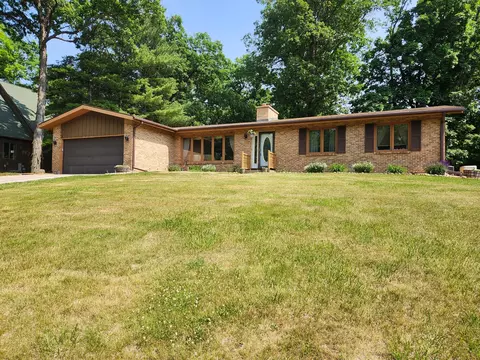 1821 Lake Trl, Delavan, WI 53115