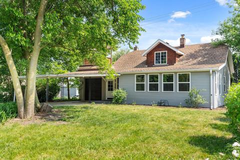 7705 W Lorraine, Milwaukee, WI 53222