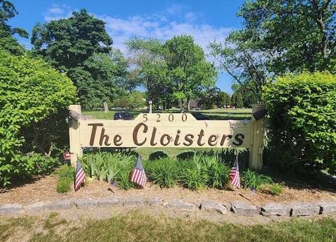 5200 S Tuckaway #304, Greenfield, WI 53221