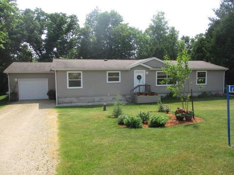 e4195 Kickapoo Court, La Valle, WI 53941