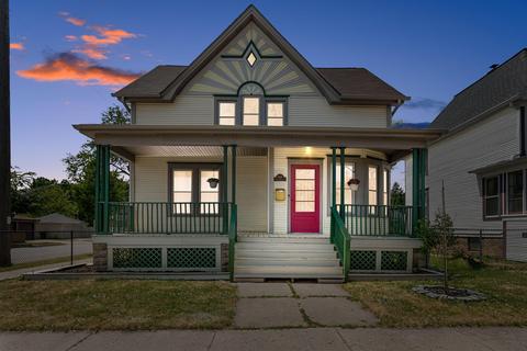 1654 Boyd, Racine, WI 53405