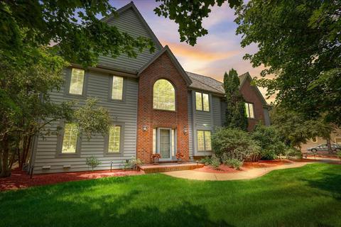16975 Vanderbilt, Brookfield, WI 53005