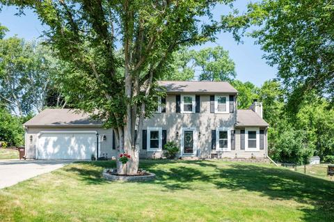 18430 W Hillcrest, New Berlin, WI 53146